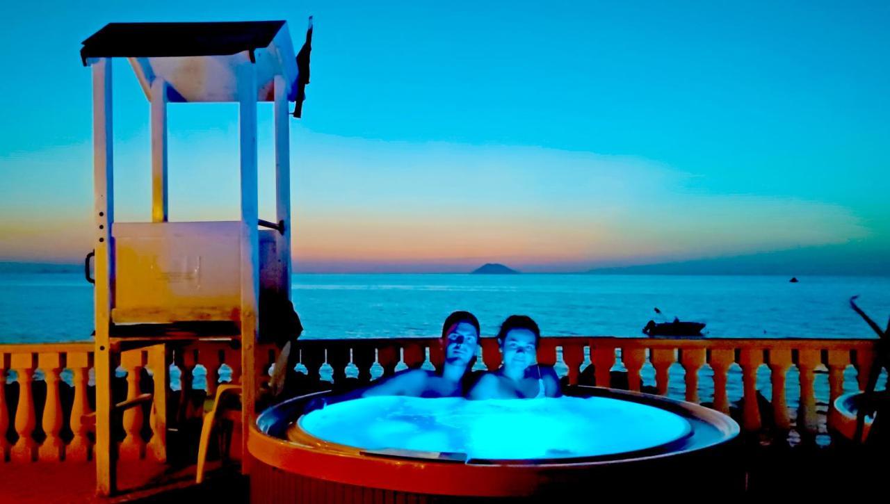 Hotel Resort Rocca Di Vadaro Capo Vaticano Extérieur photo