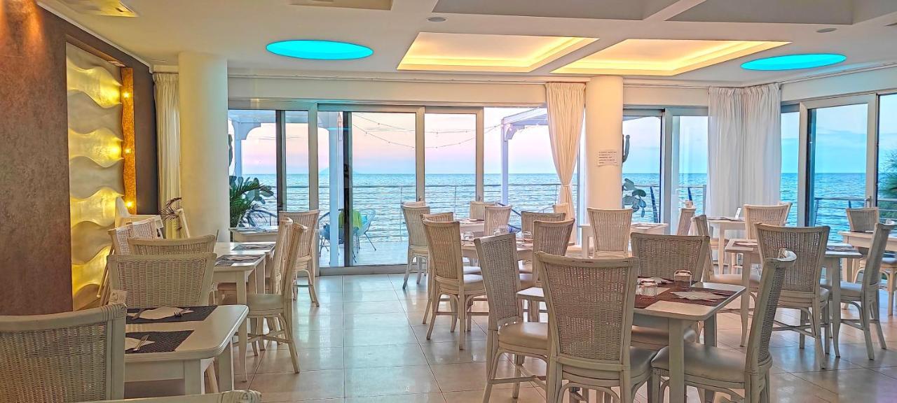 Hotel Resort Rocca Di Vadaro Capo Vaticano Extérieur photo