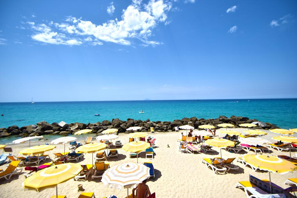 Hotel Resort Rocca Di Vadaro Capo Vaticano Extérieur photo